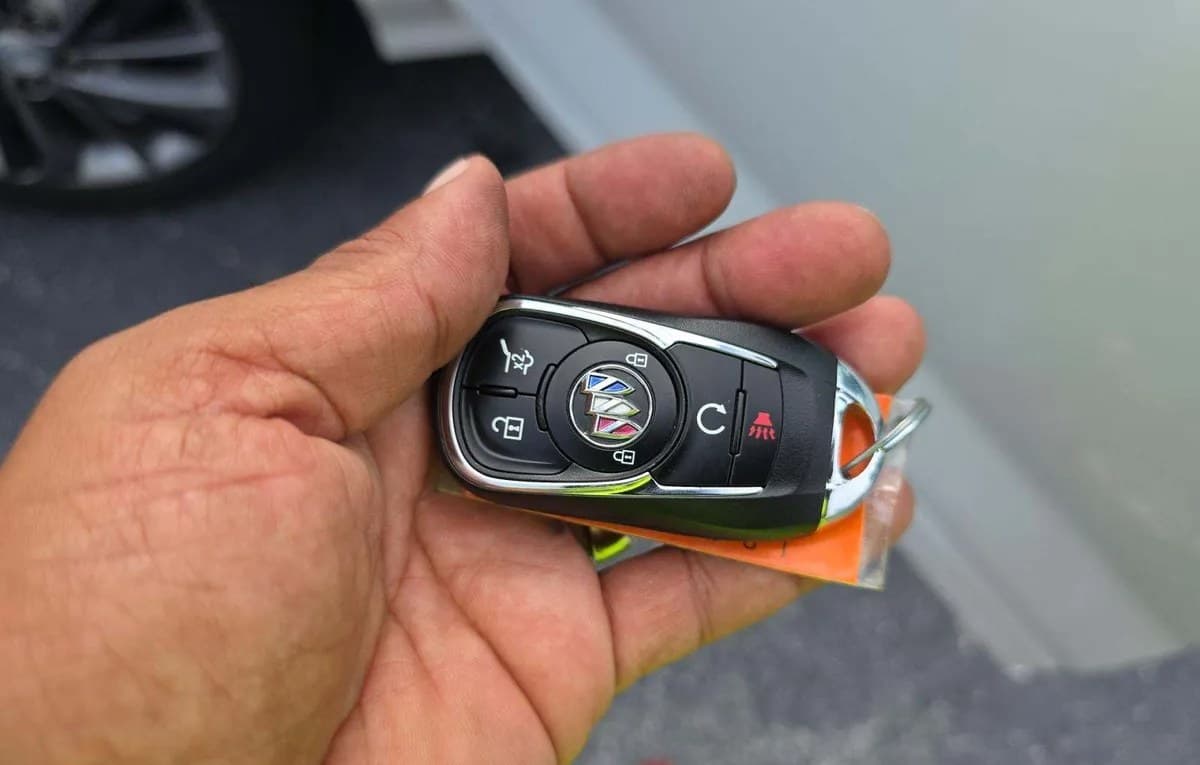 2023 BUICK ENCORE GX Select 5