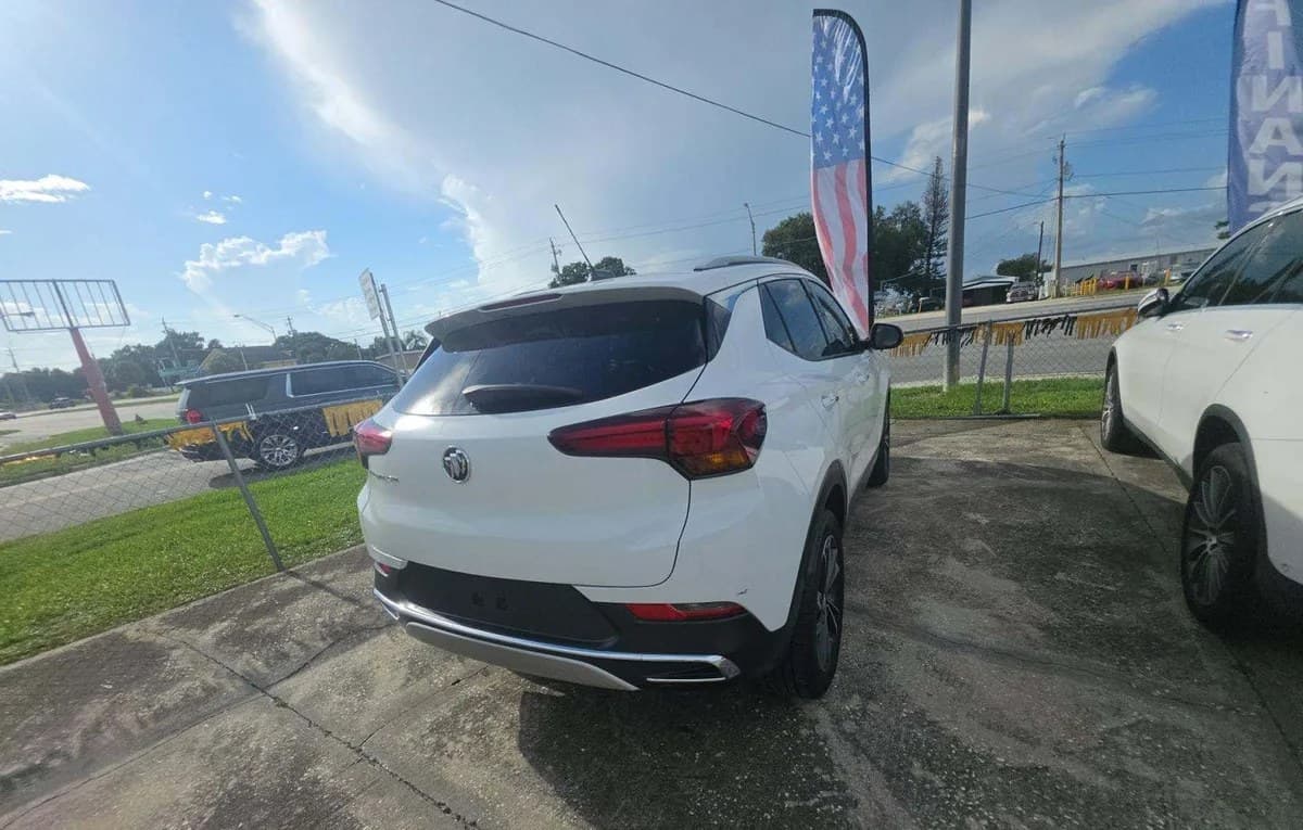 2021 BUICK ENCORE GX Essence 4
