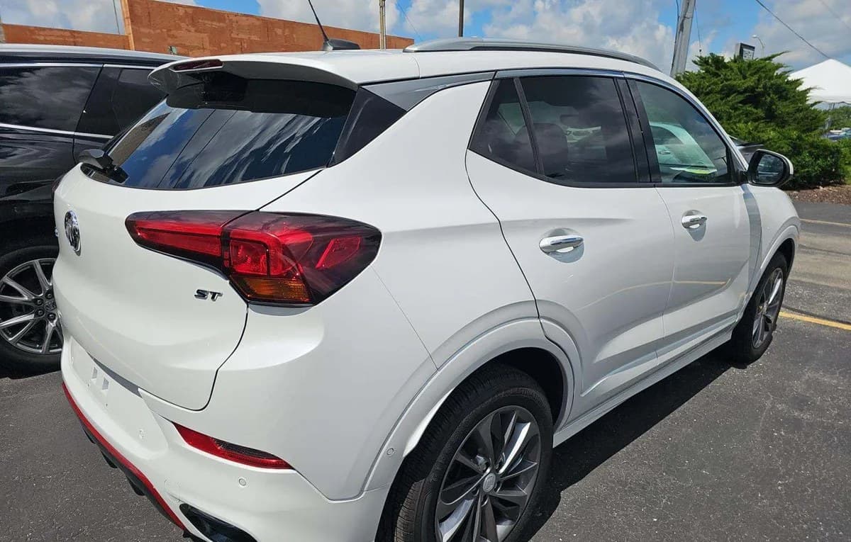 2021 BUICK ENCORE GX Essence 4