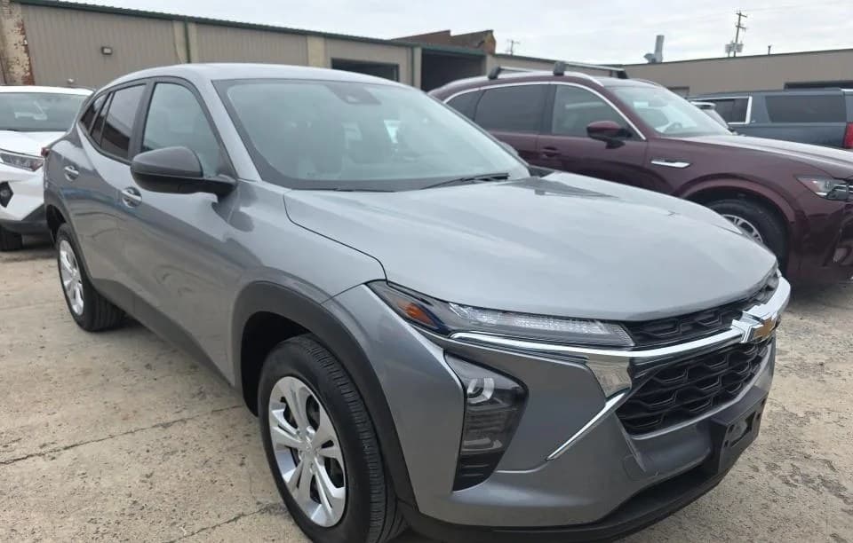 2024 CHEVROLET TRAX LS 4