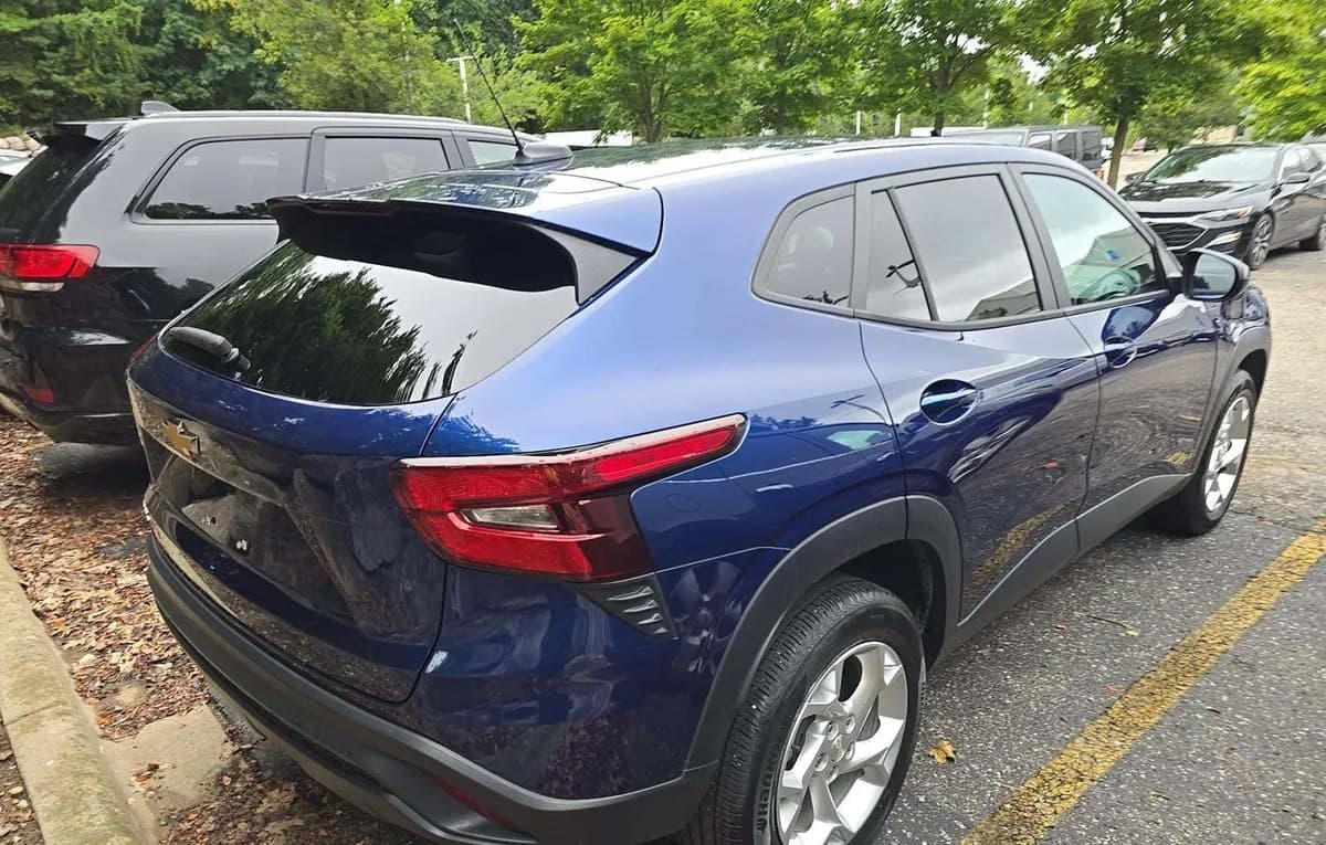 2024 CHEVROLET TRAX LS 4