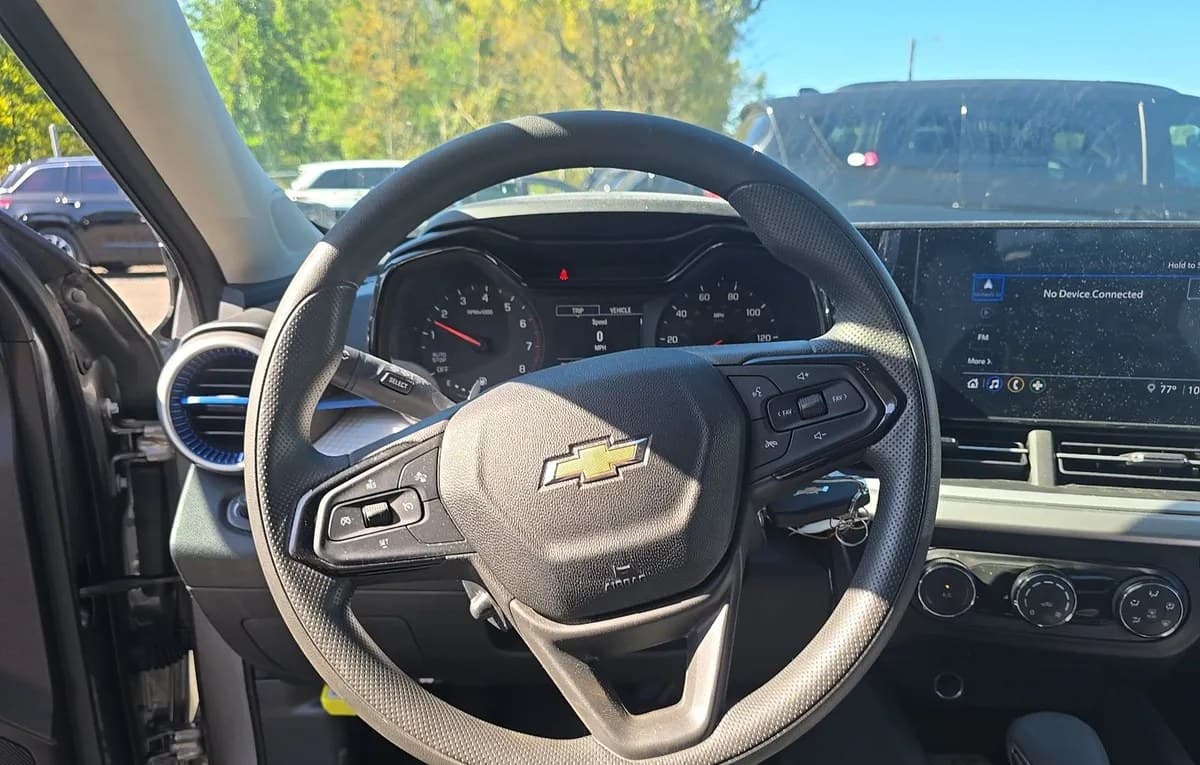 2024 CHEVROLET TRAX LS 7