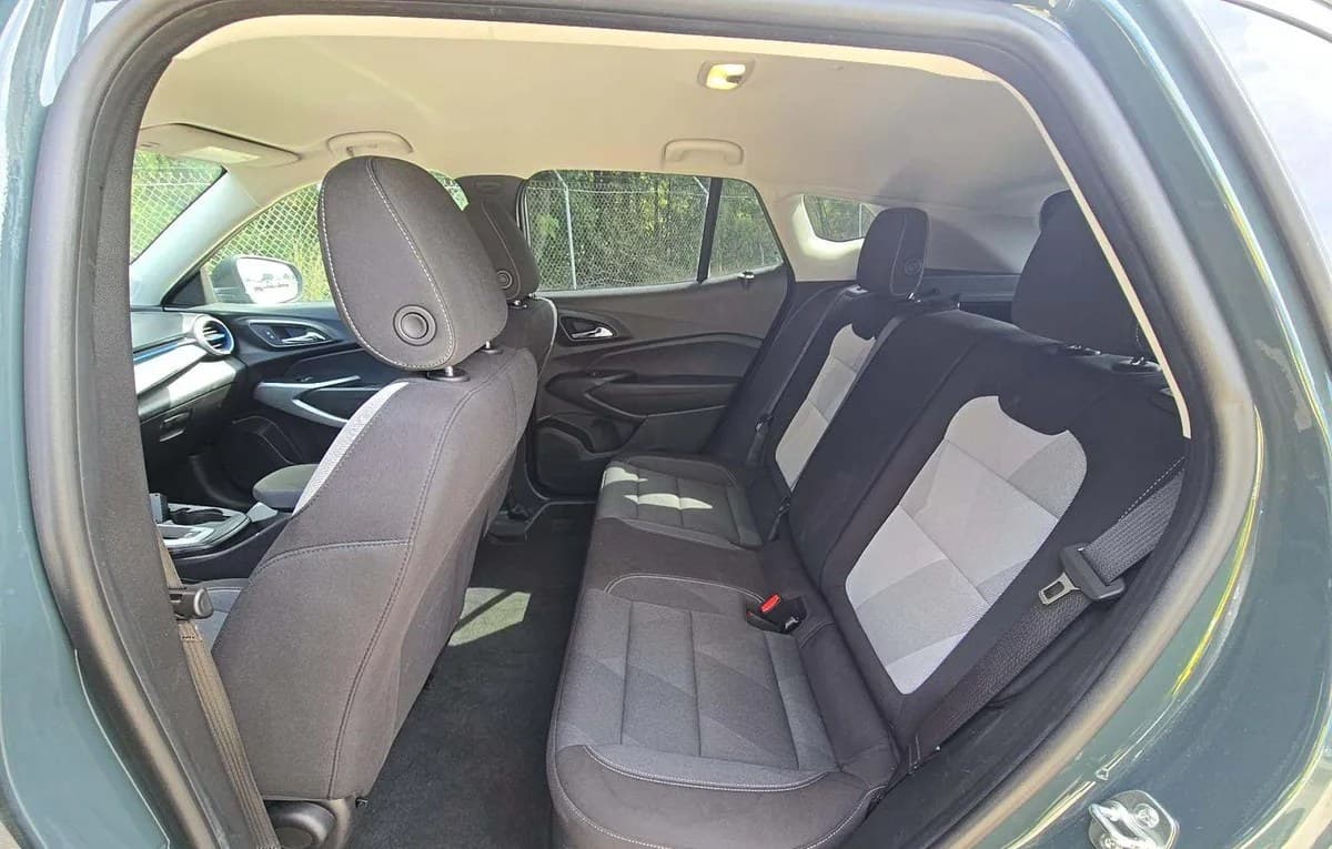 2026 CHEVROLET TRAX LS 7