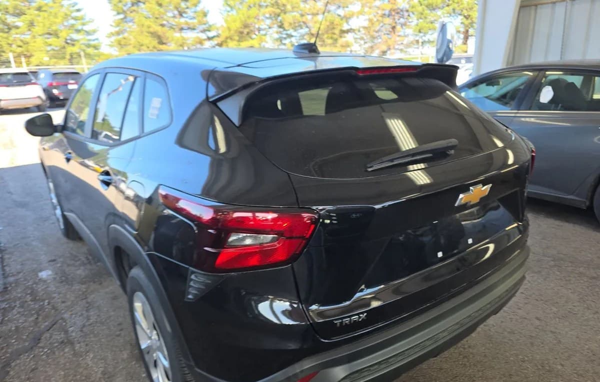 2026 CHEVROLET TRAX LS 3