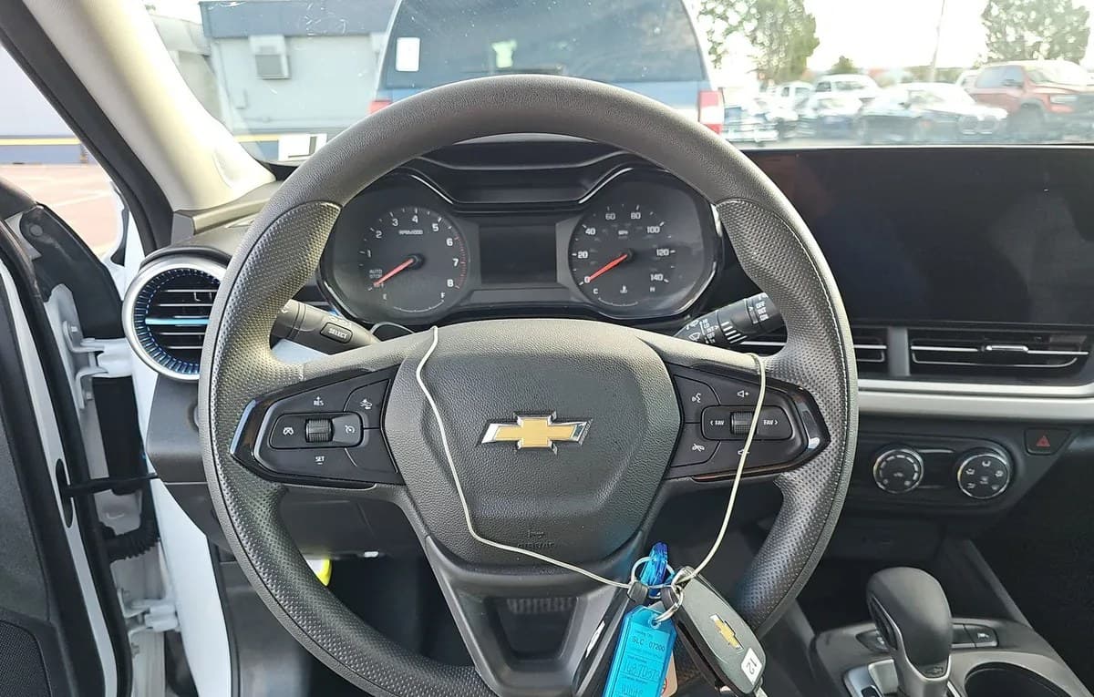 2026 CHEVROLET TRAX LS 7