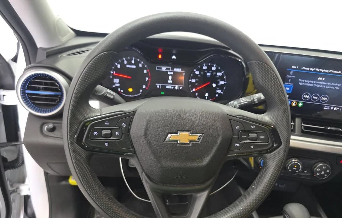 2026 CHEVROLET TRAX LS 7