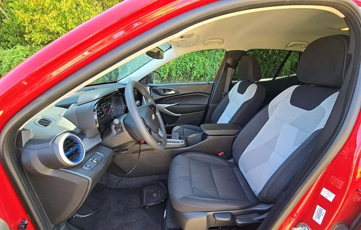 2026 CHEVROLET TRAX LS 4