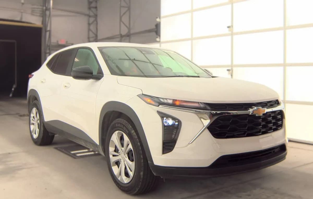 2025 CHEVROLET TRAX LS 4