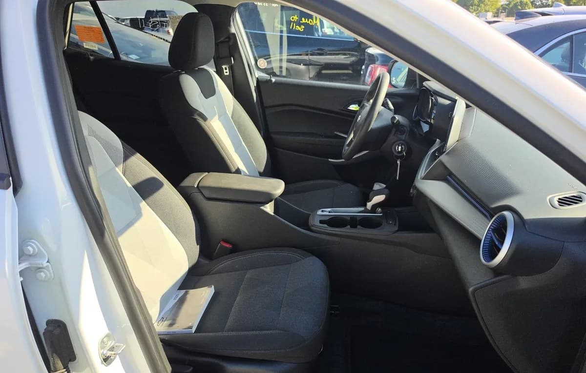 2025 CHEVROLET TRAX LS 5