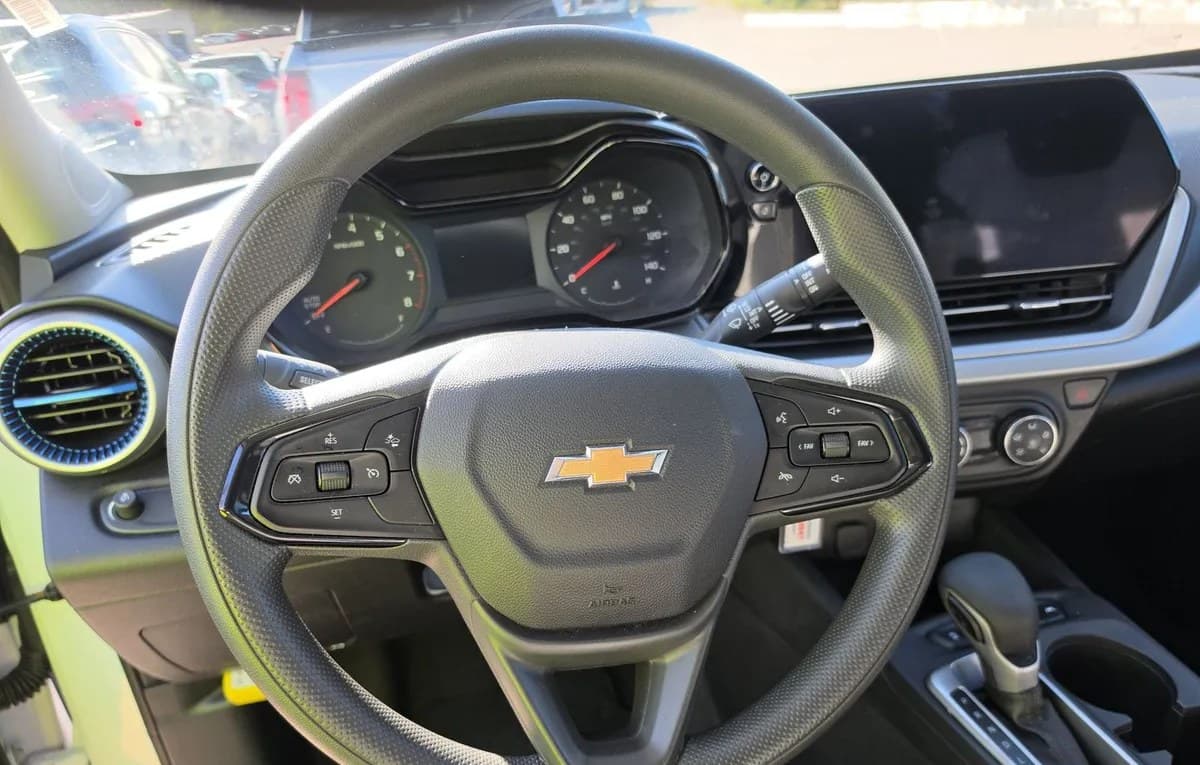 2025 CHEVROLET TRAX LS 7