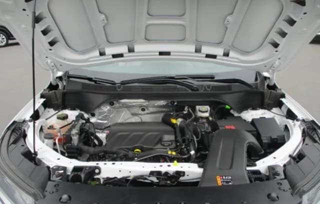2025 CHEVROLET TRAX LS 4