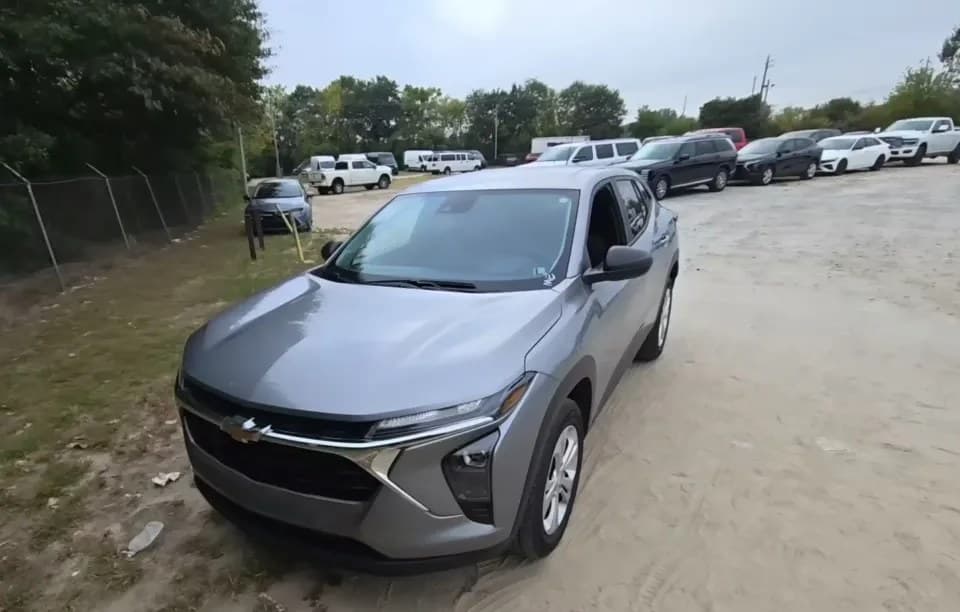 2026 CHEVROLET TRAX LS 2