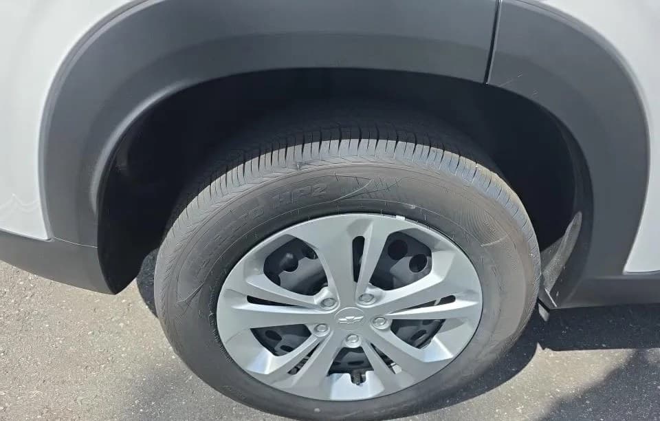 2026 CHEVROLET TRAX LS 7
