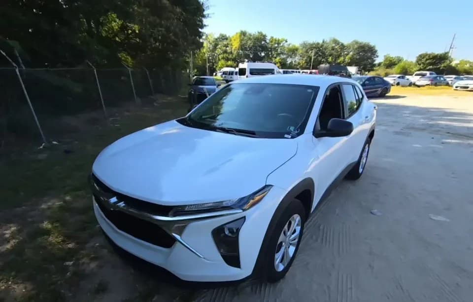 2026 CHEVROLET TRAX LS 2