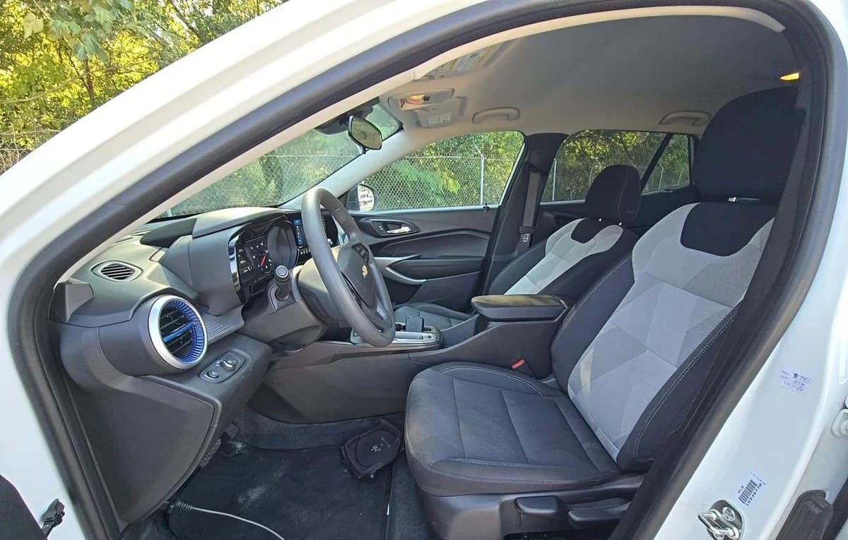 2026 CHEVROLET TRAX LS 4