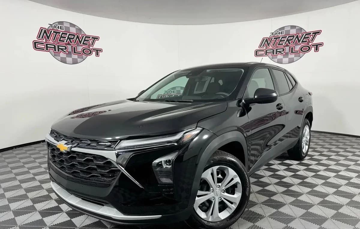 2025 CHEVROLET TRAX LS 2