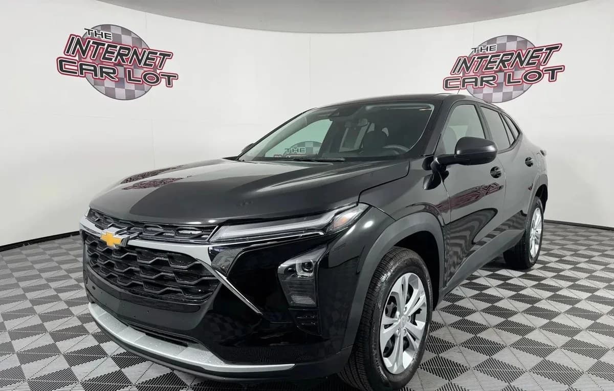 2025 CHEVROLET TRAX LS 4
