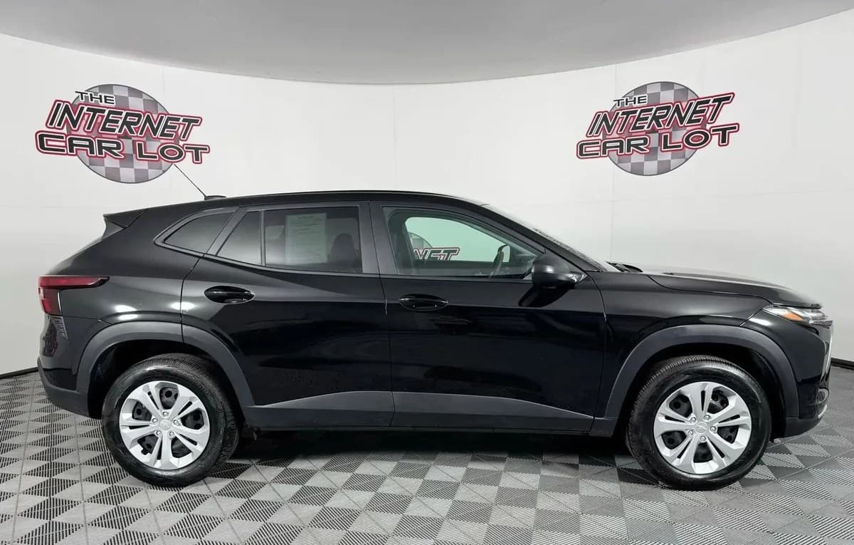 2025 CHEVROLET TRAX LS 5