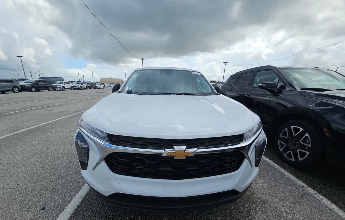 2026 CHEVROLET TRAX LS 3