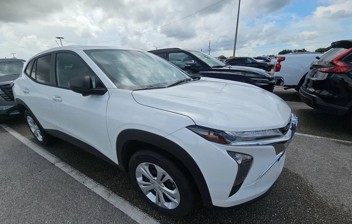 2026 CHEVROLET TRAX LS 4