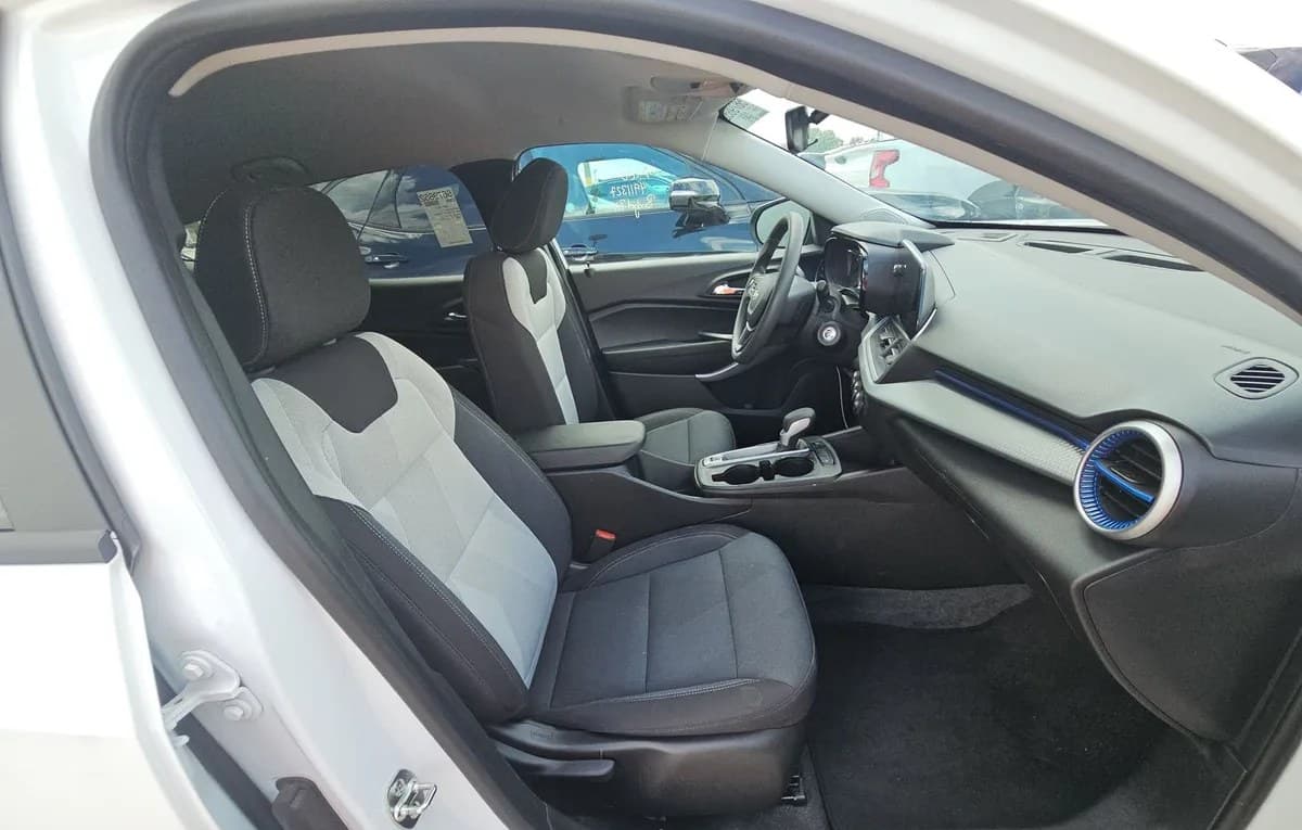 2026 CHEVROLET TRAX LS 5