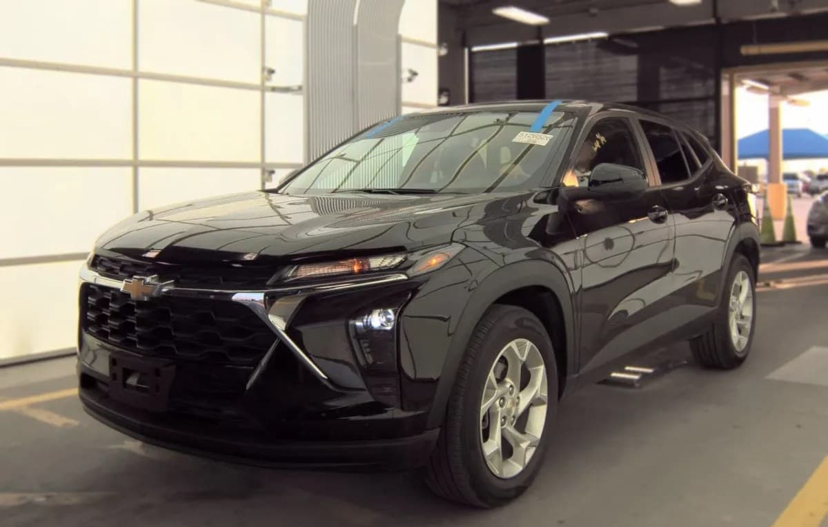 2026 CHEVROLET TRAX LS 2