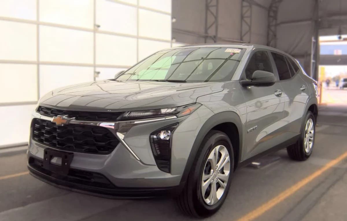 2026 CHEVROLET TRAX LS 2