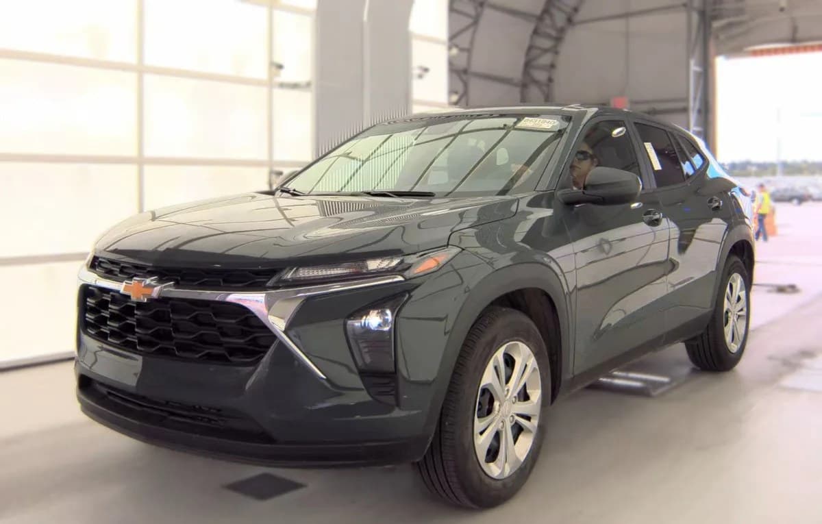 2026 CHEVROLET TRAX LS 2