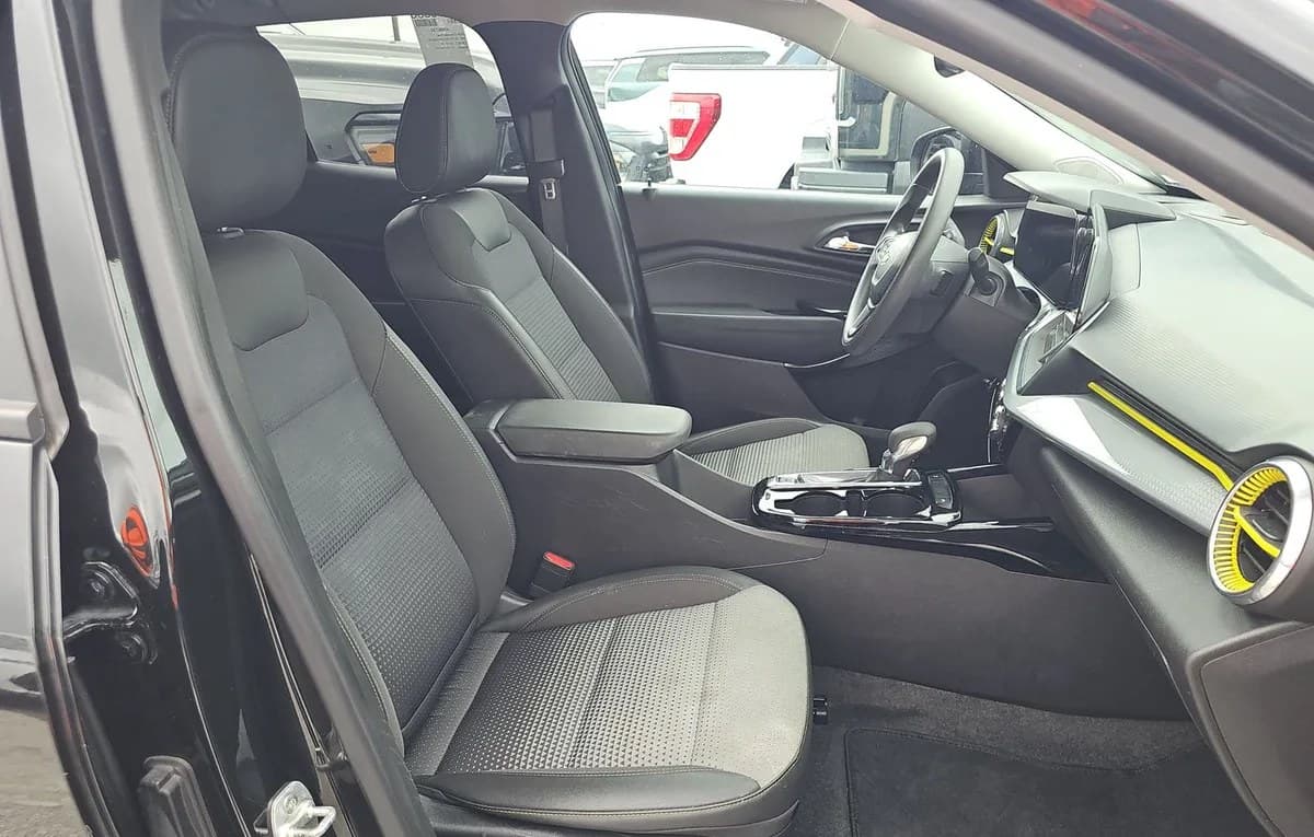 2024 CHEVROLET TRAX LT 5