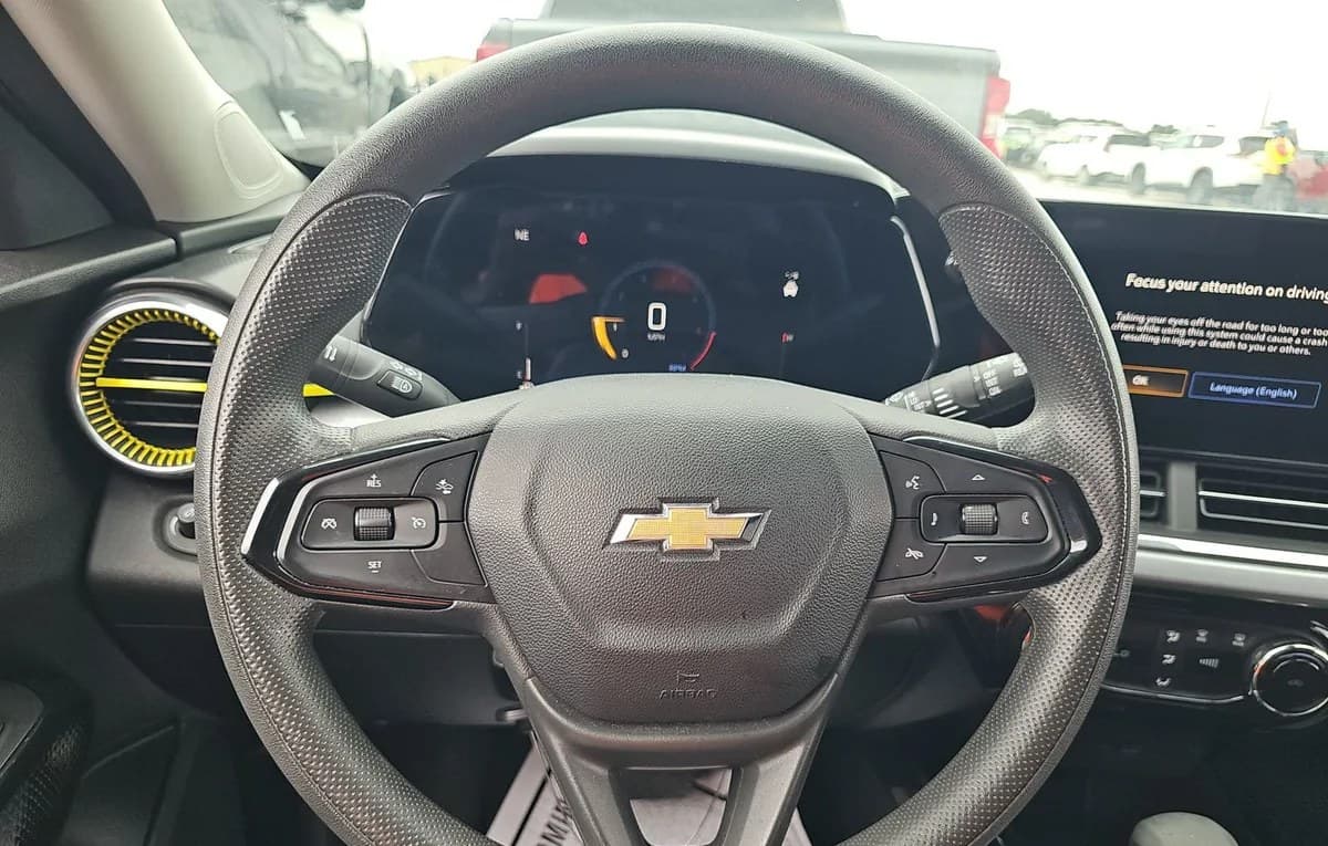2024 CHEVROLET TRAX LT 7