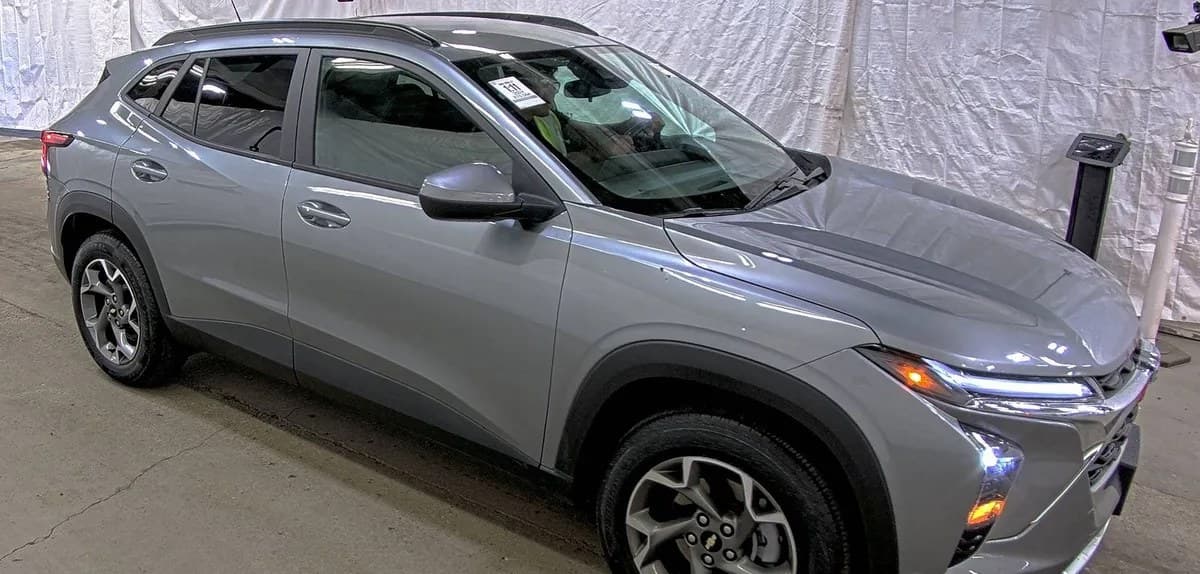 2024 CHEVROLET TRAX LT 4
