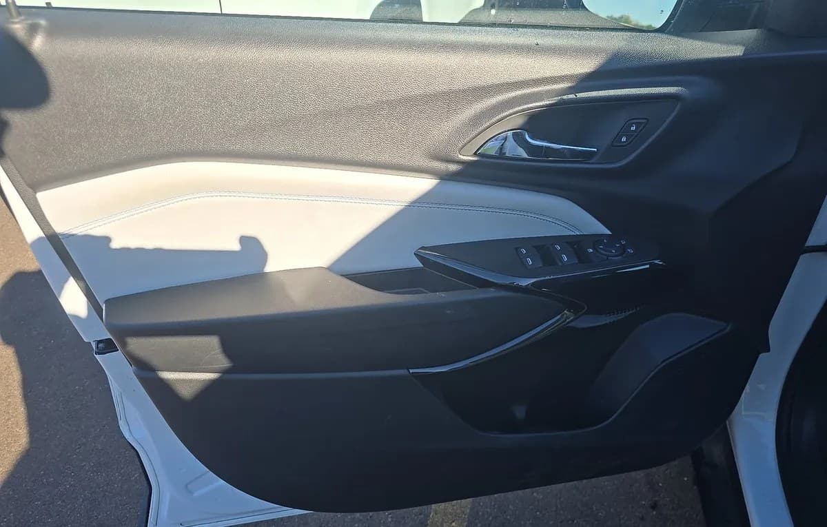 2025 CHEVROLET TRAX LT 6