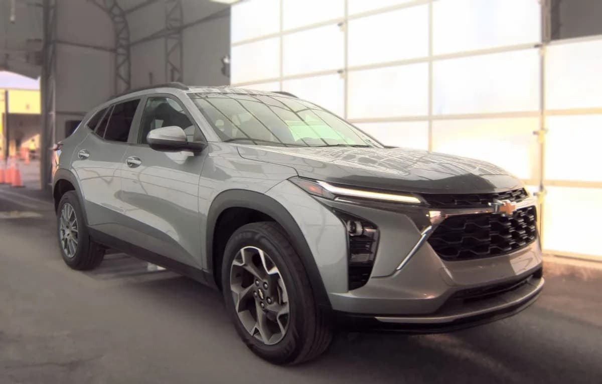 2025 CHEVROLET TRAX LT 4