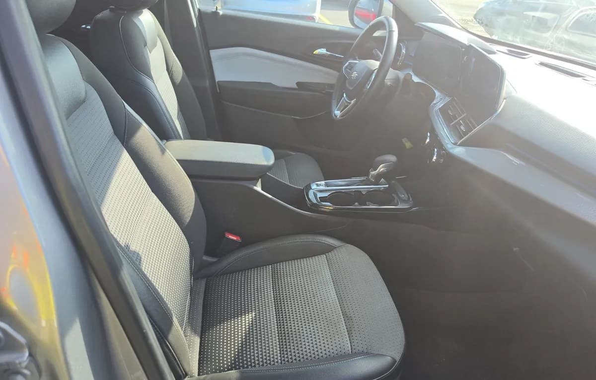 2025 CHEVROLET TRAX LT 5
