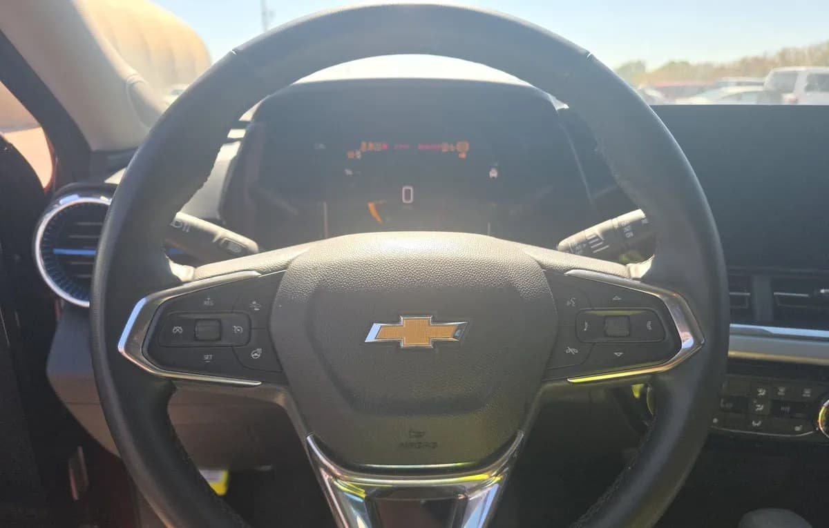 2025 CHEVROLET TRAX LT 7