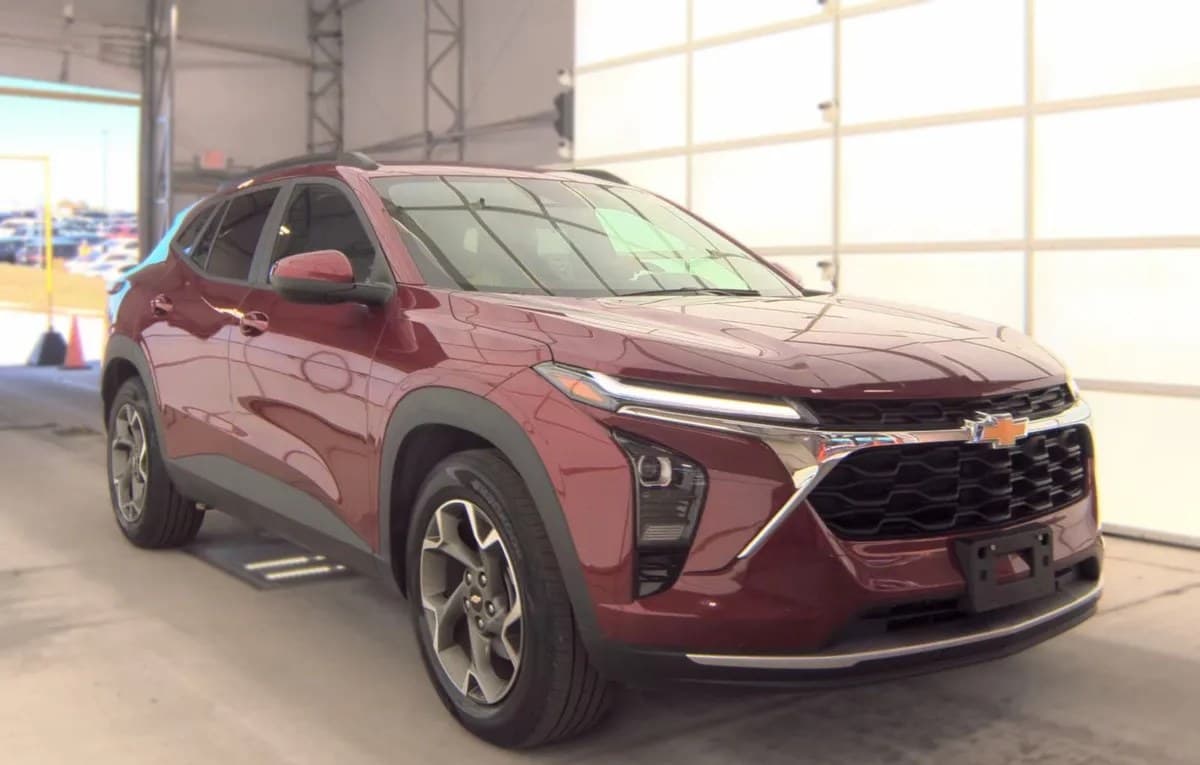 2025 CHEVROLET TRAX LT 4
