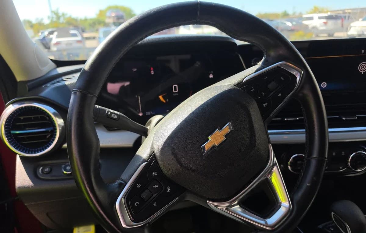 2025 CHEVROLET TRAX LT 7