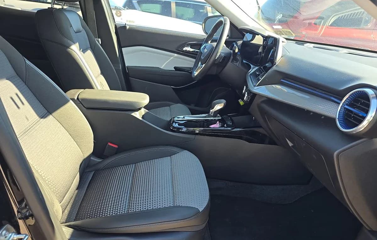 2025 CHEVROLET TRAX LT 5