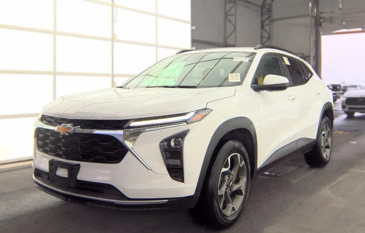 2025 CHEVROLET TRAX LT 2