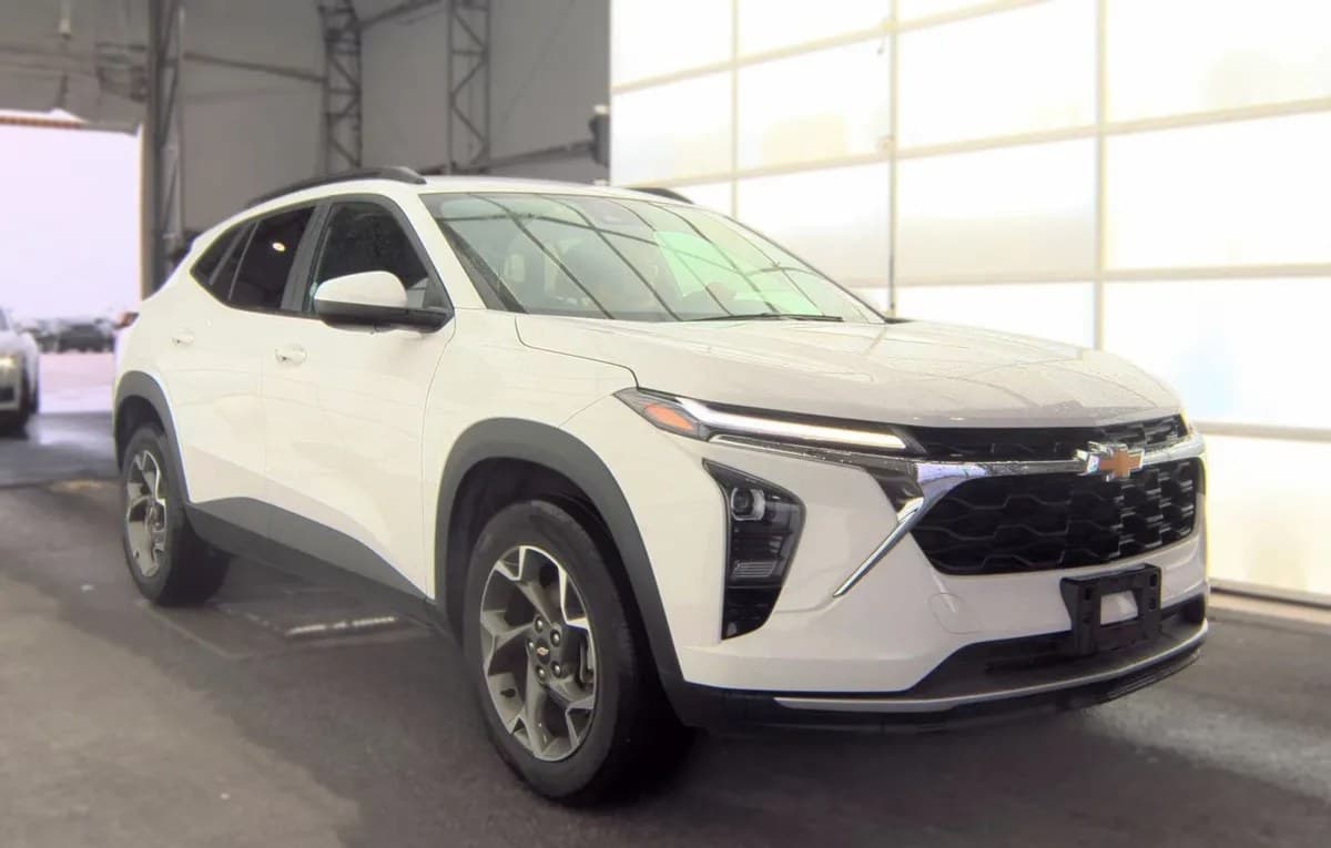 2025 CHEVROLET TRAX LT 4
