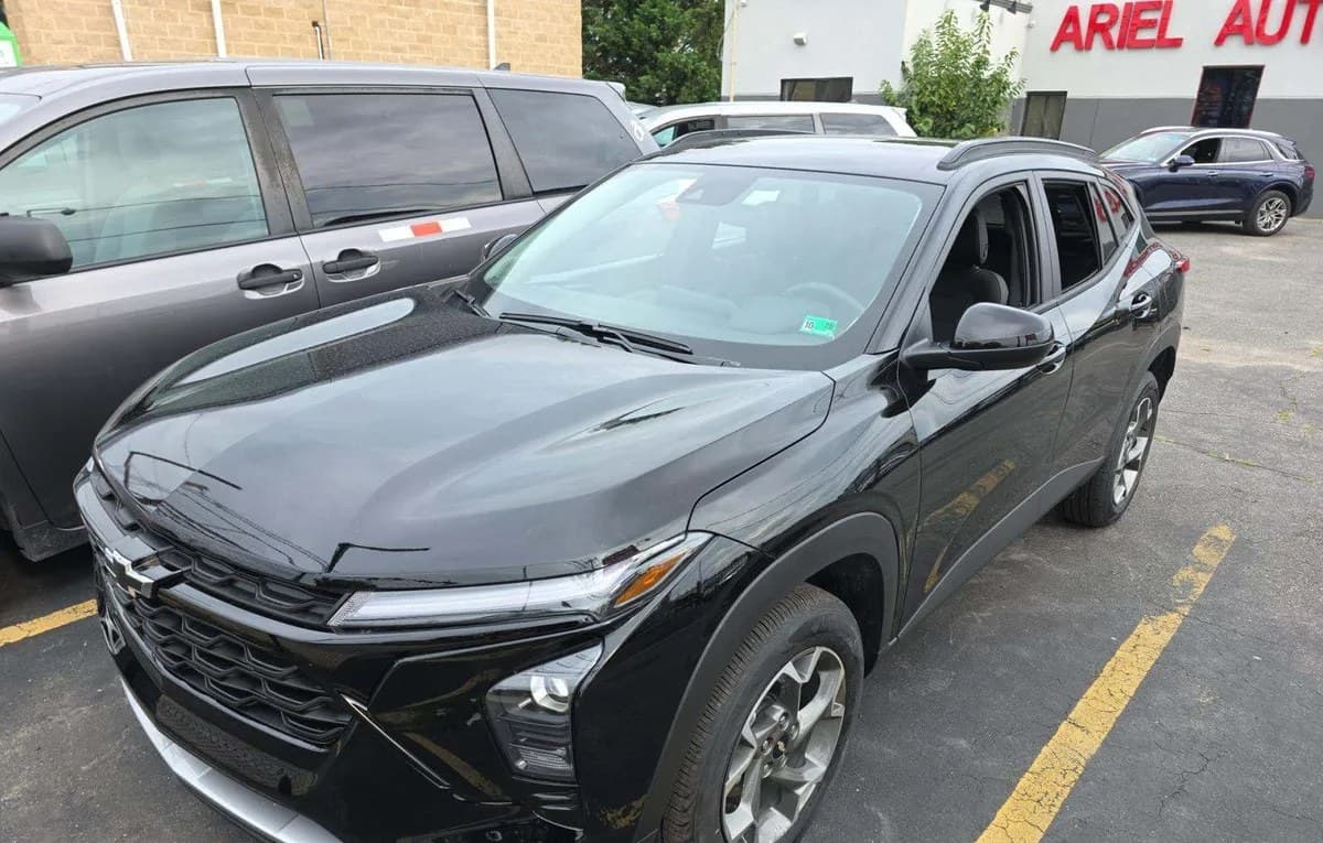 2026 CHEVROLET TRAX LT 2