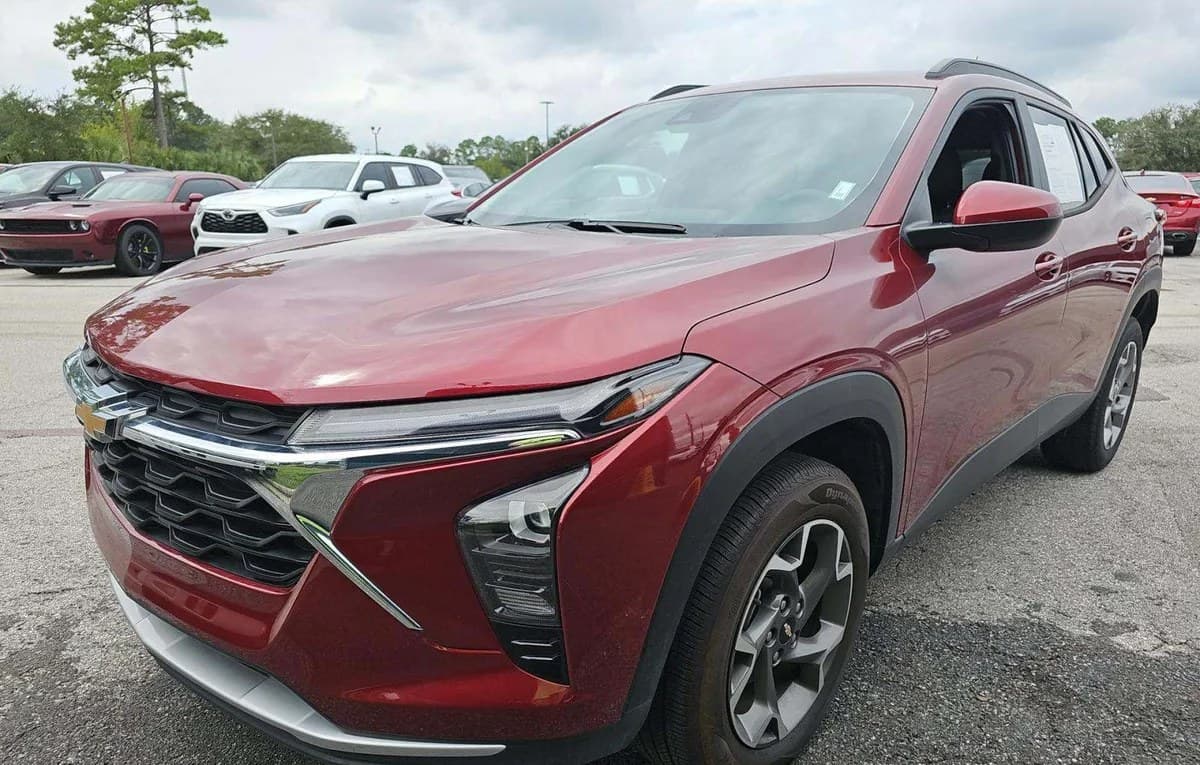 2025 CHEVROLET TRAX LT 2