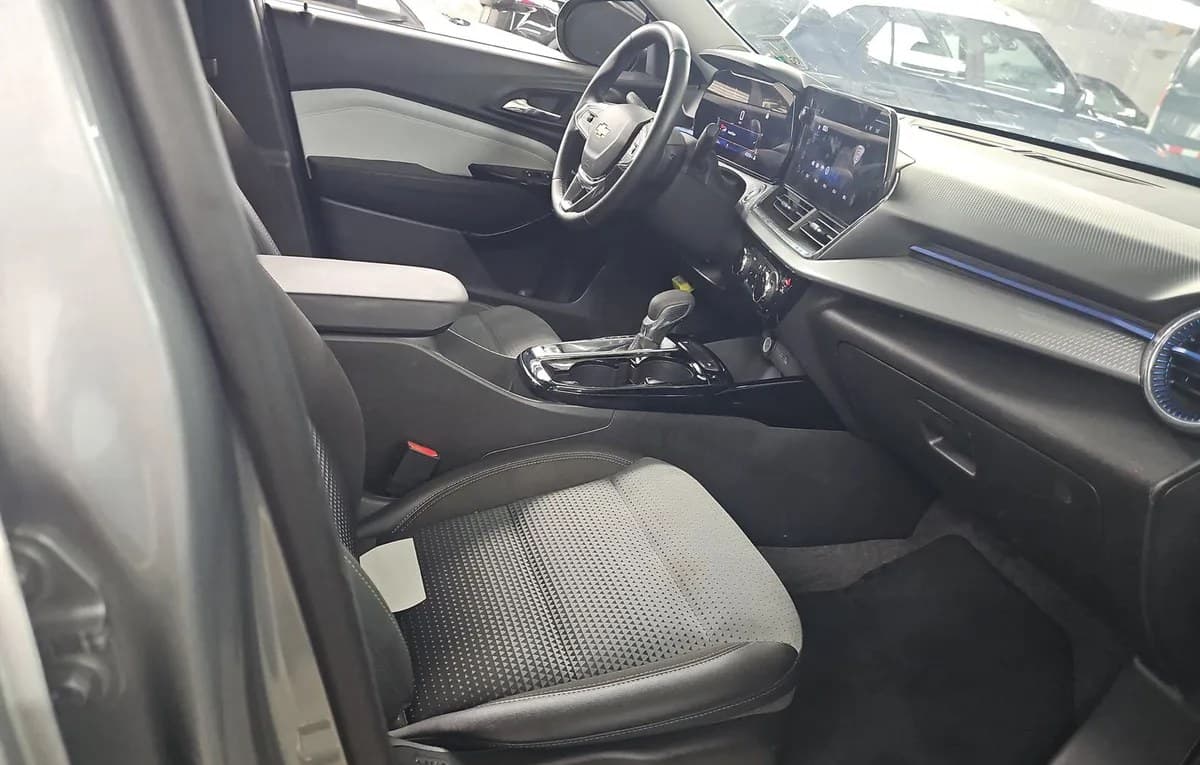 2025 CHEVROLET TRAX LT 5
