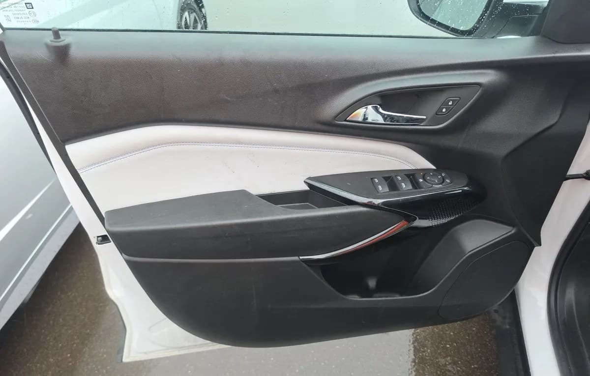 2025 CHEVROLET TRAX LT 6