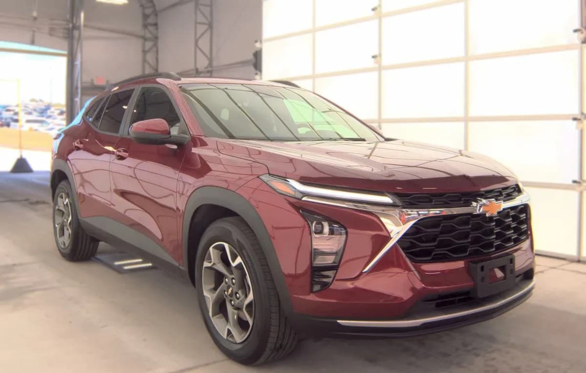 2025 CHEVROLET TRAX LT 4