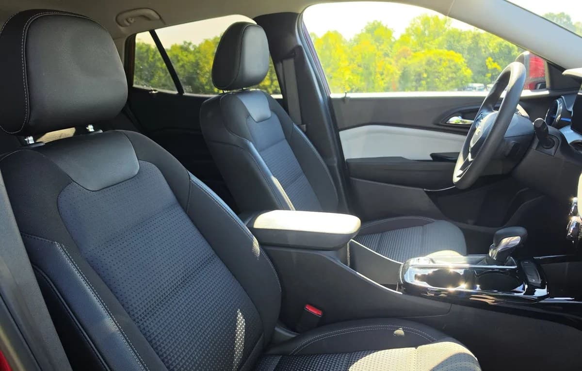 2025 CHEVROLET TRAX LT 5