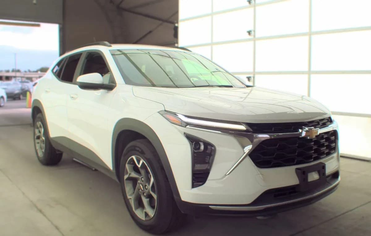 2025 CHEVROLET TRAX LT 4