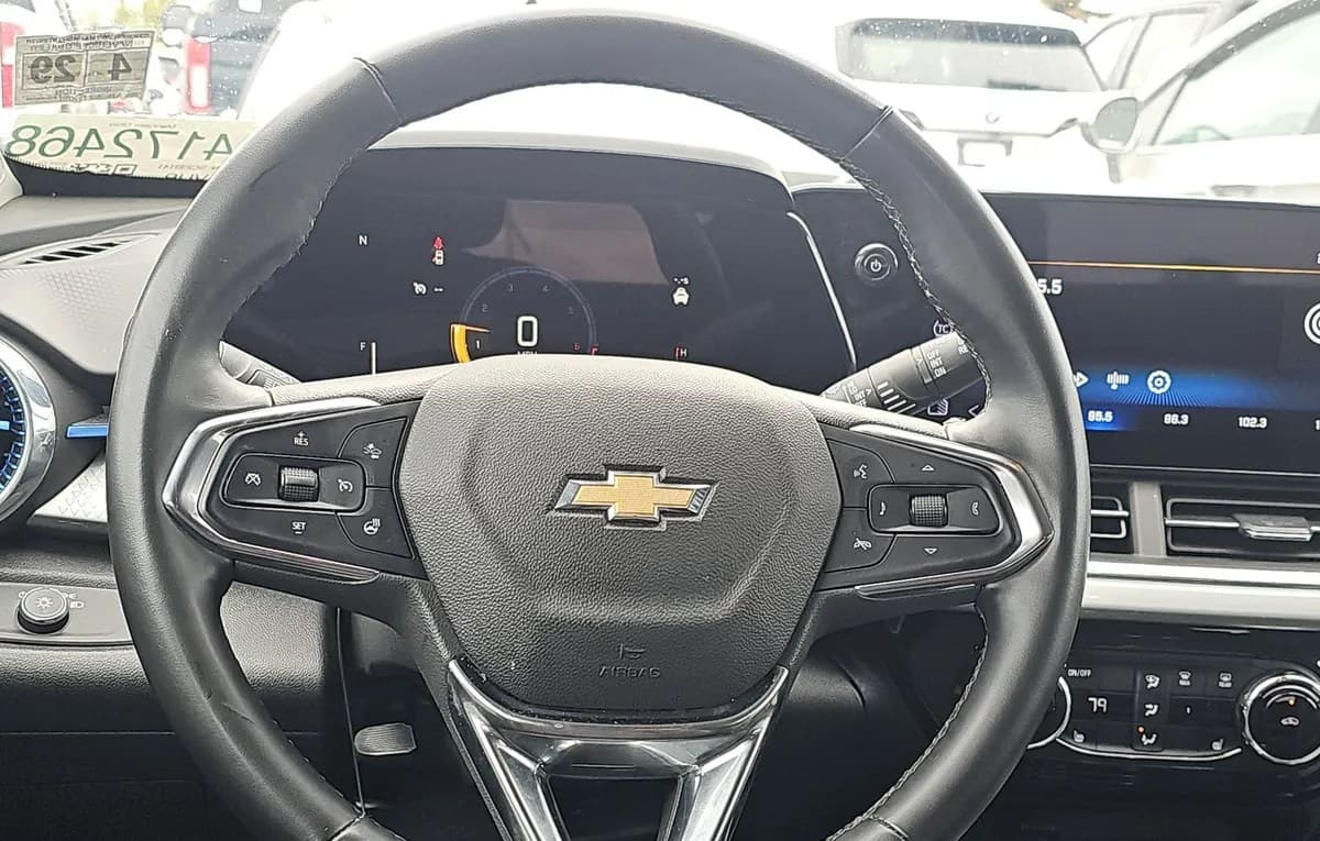 2025 CHEVROLET TRAX LT 7