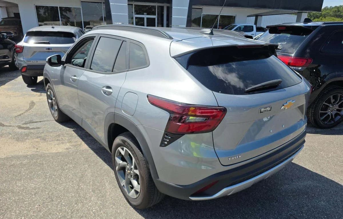 2025 CHEVROLET TRAX LT 3