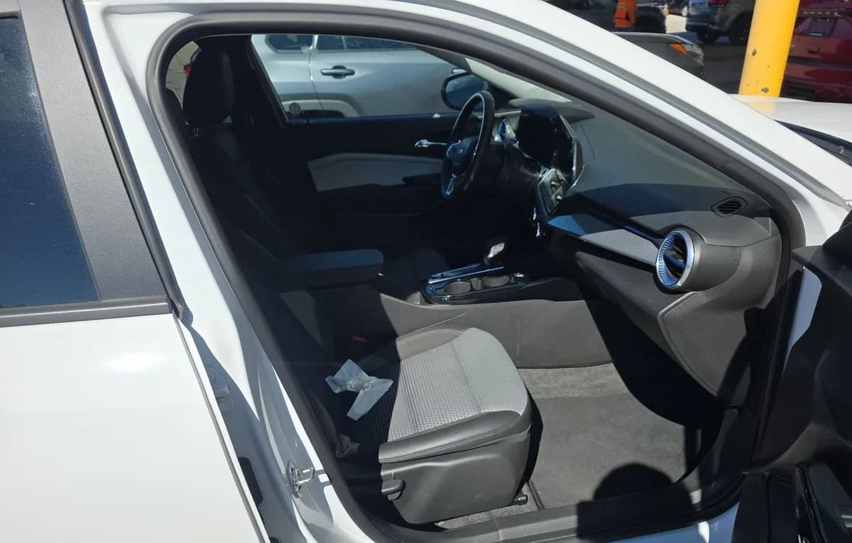 2025 CHEVROLET TRAX LT 5